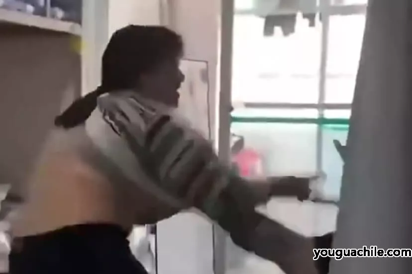 女生寝室全武行，一言不合直接开干！